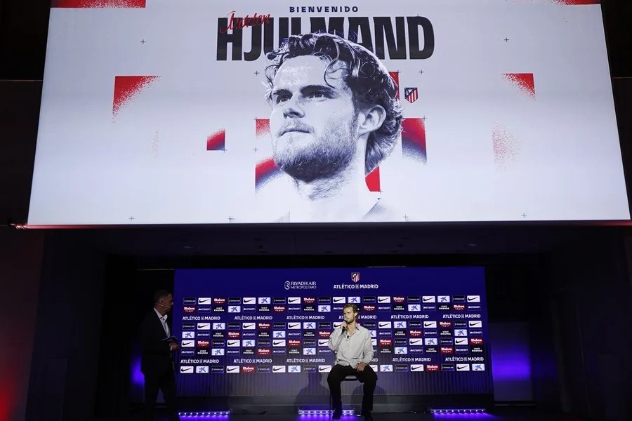 El centrocampista danés Morten Hjulmand es presentado como nuevo jugador del Atlético de Madrid