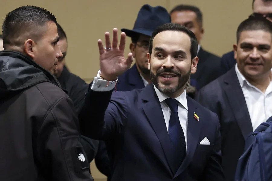 De la Espriella busca que el BID impulse "proyectos estratégicos" en Colombia