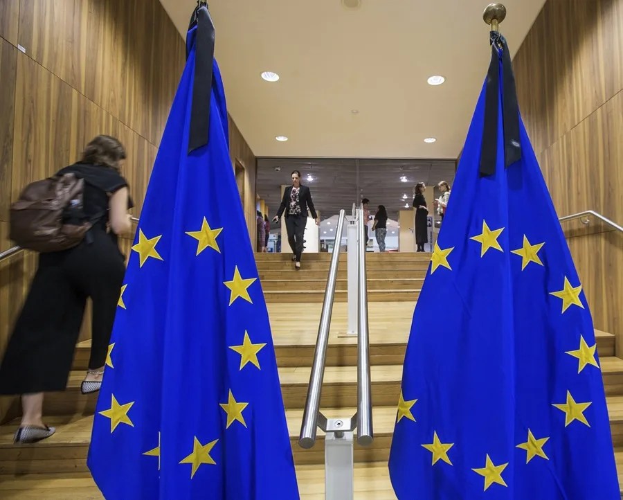BRUSELAS PROTEGERÁ INTERESES ESPAÑA