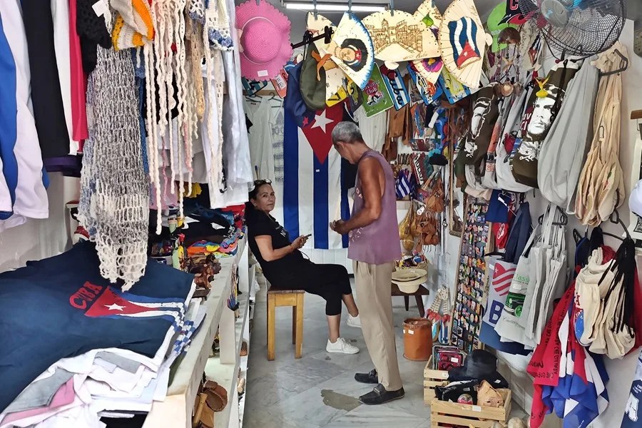 El salario y las pensiones: Cuba detalla algunas medidas sociales asociadas a las reformas