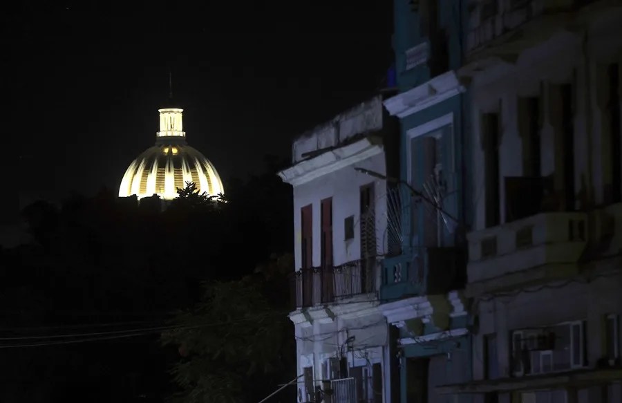 Cuba restablece parcialmente el servicio de electricidad tras el nuevo apagón nacional