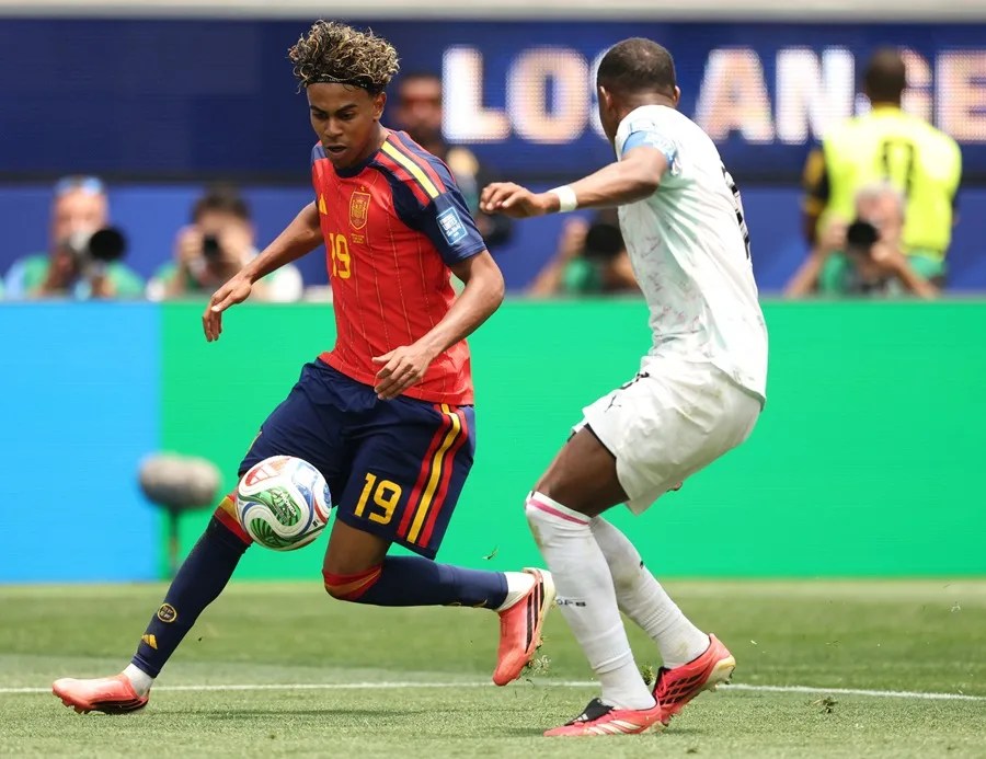 LAMINE FRENTE NUNO