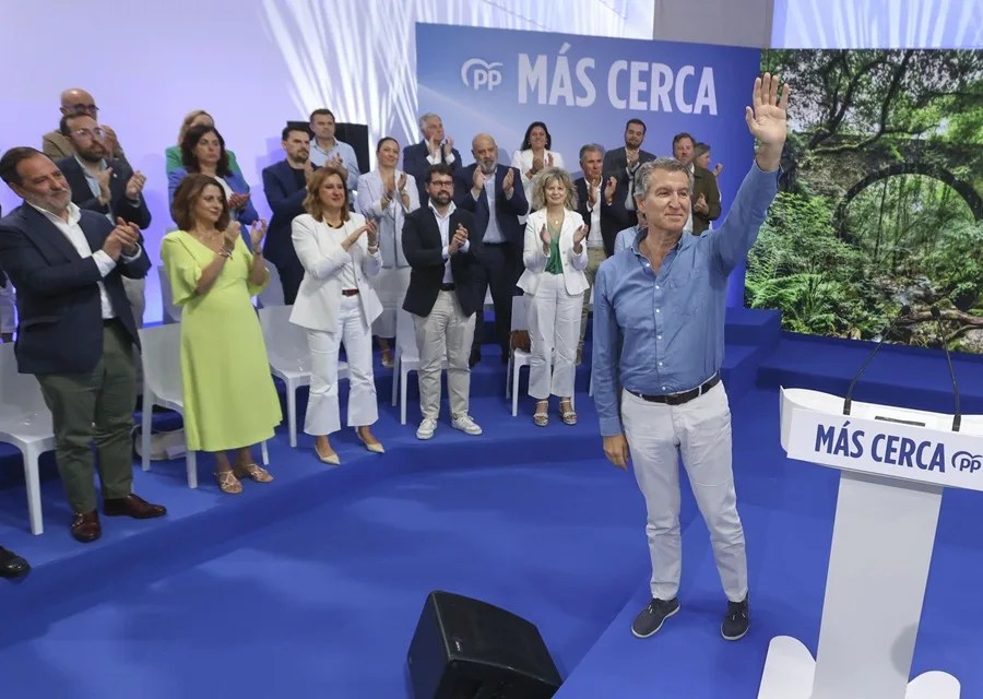 El líder del PP, Alberto Núñez Feijóo, clausura el acto de presentación de los candidatos a las capitales de provincia para las elecciones municipales de 2027