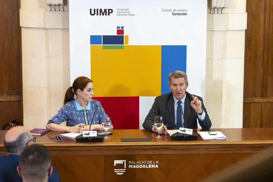 El presidente del PP, Alberto Núñez Feijóo, Een Santander.