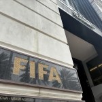 Fotografía donde se ve el logo de la FIFA