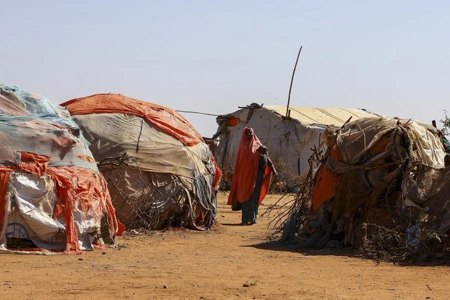 Una muer en un campo de desplazados en Somalia
