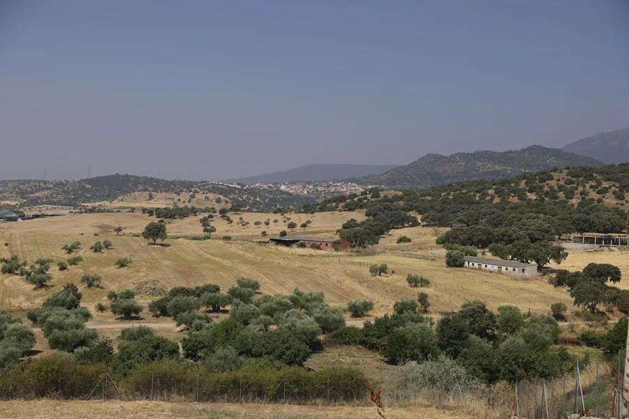 Vista de la Sierra de San Vicente desde Castillo de Bayuela, Toledo