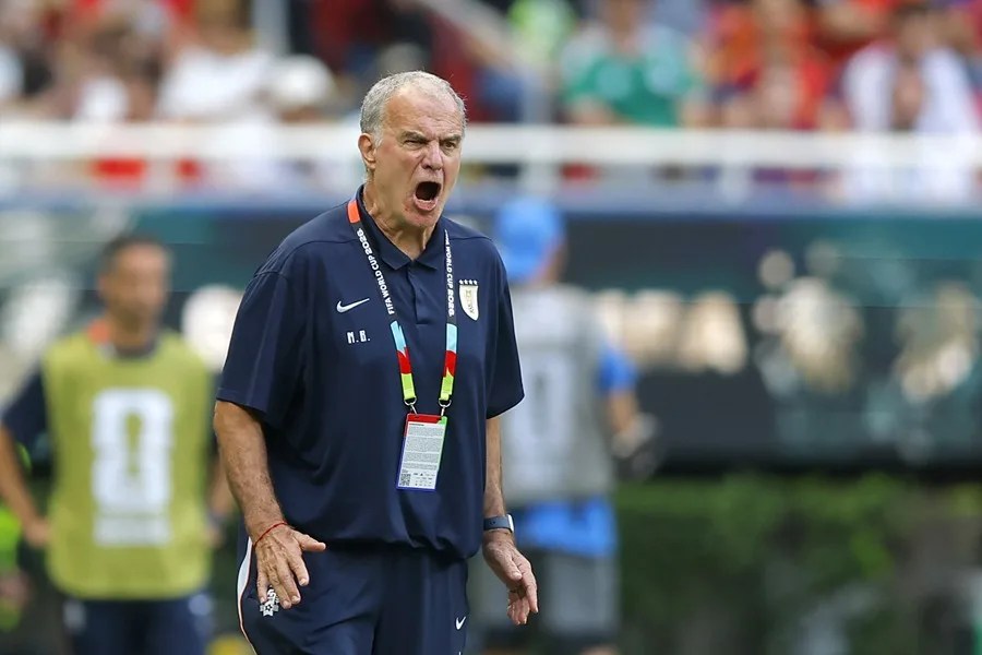 Bielsa niega problemas con Valverde y afirma que "nunca hizo más concesiones" que con él
