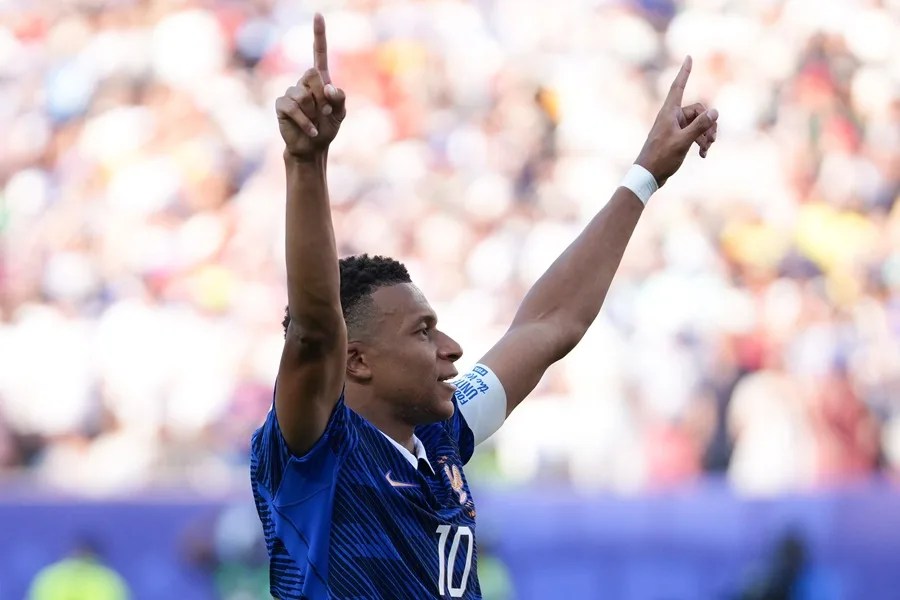Mbappé tras el partido contra Paraguay: "nosotros también sabemos jugar al fútbol sucio"