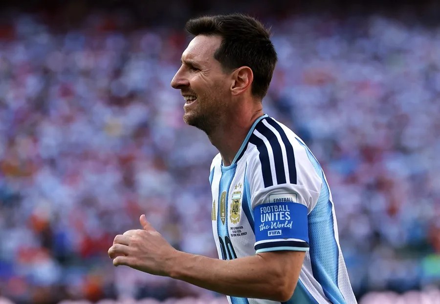 Milei se suma a la polémica sobre la selección argentina en el Mundial: "Nos tienen celos"