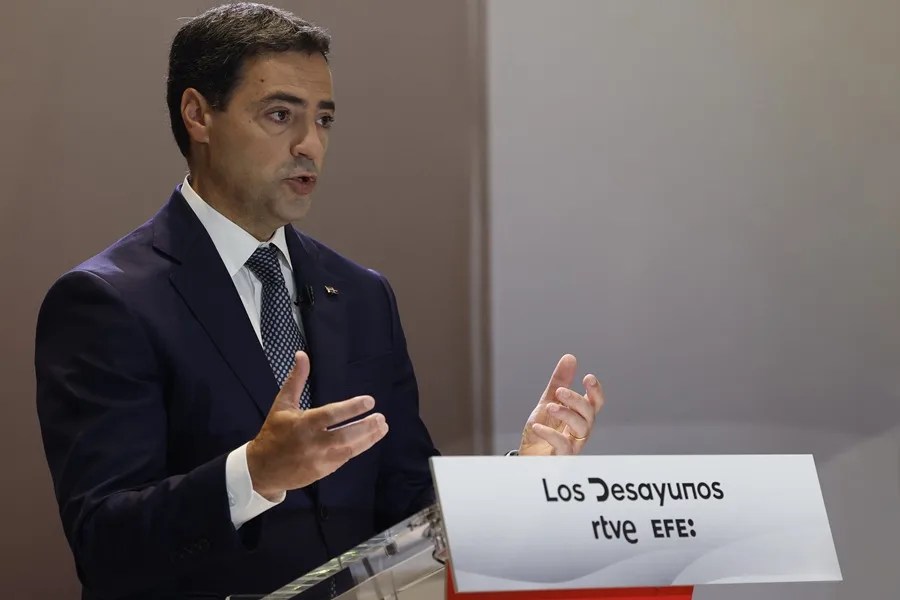 El lehendakari Imanol Pradales en 'Los Desayunos' de RTVE y la Agencia EFE