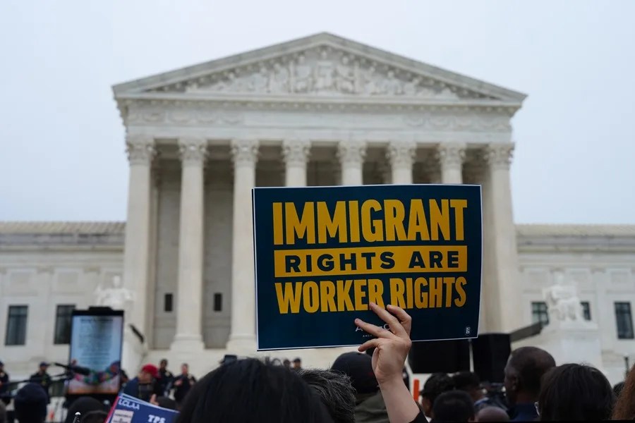 El Gobierno de Trump faculta a jueces de inmigración para imponer multas de hasta 3.500 dólares