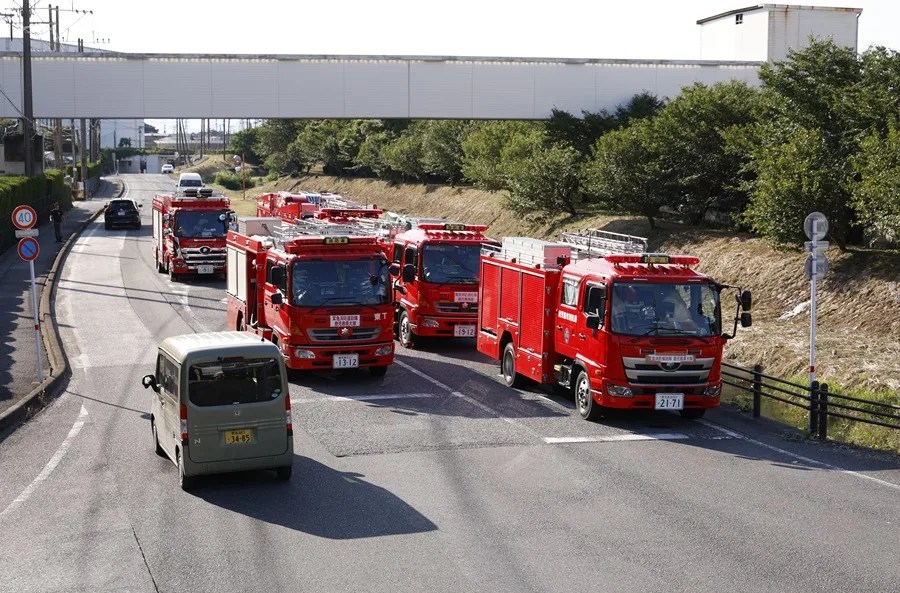 Buscan por segundo día a atrapados entre los escombros del seísmo en Japón