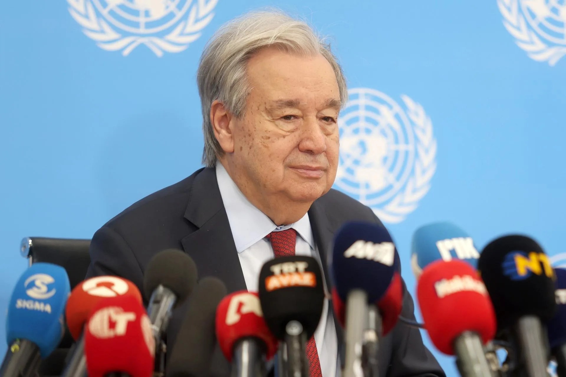 Nicosia (Cyprus), 29/07/2026.- UN Secretary-General Antonio Guterres attends a press conference after his meeting with Cyprus President Nikos Christodoulides and Turkish Cypriot leader Tufan Erhurman (both not pictured) at the UN Buffer Zone in Nicosia, Cyprus, 29 July 2026. EFE/EPA/GEORGE CHRISTOPHOROU