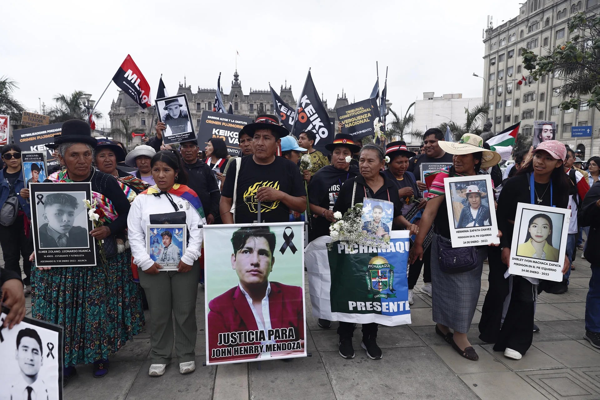 People and relatives of victims and those who went missing during the administration of former President Alberto Fujimori (1990–2000) are protesting against Peru’s President Keiko Fujimori in front of the Palace of Justice in Lima, Peru. Jul. 28, 2026. EFE/ Sebastian Blanco Salazar

