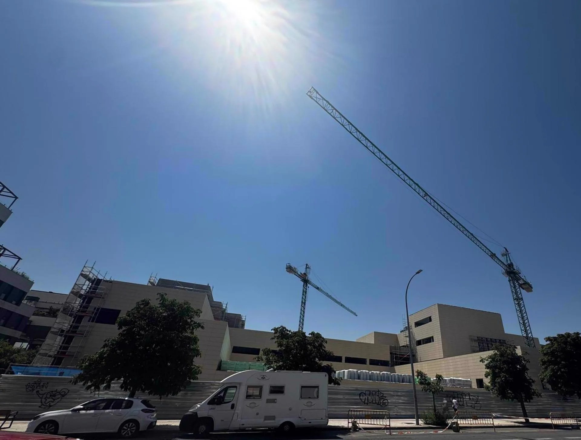 Edificio en obras que albergará el centro de cuidados paliativos pediátricos de la Fundación porqueViven en Madrid. EFE/Pilar Martín