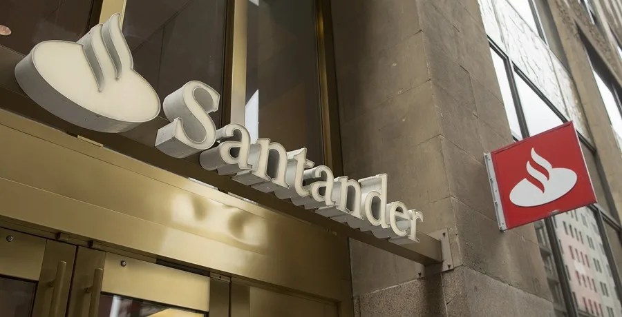 Vista de una sede del Banco Santander.