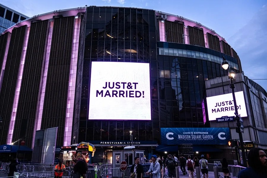 Un jardín, votos íntimos y acuerdos secretos, nuevos detalles de la boda de Taylor Swift y Travis Kelce