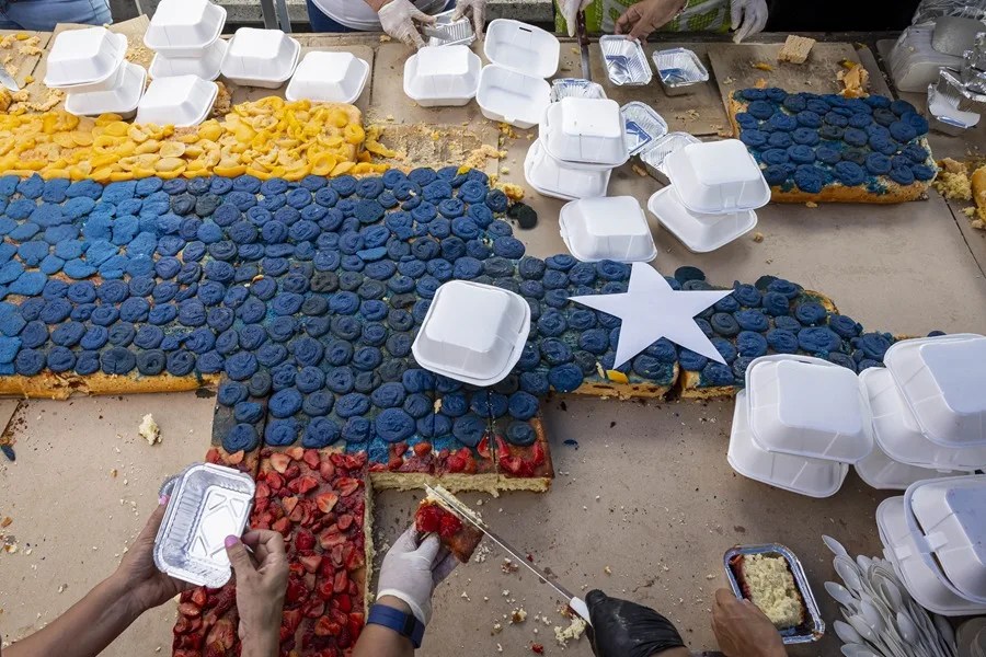 Una ONG prepara la torta "más grande" de Venezuela para animar a los niños afectados por los sismos