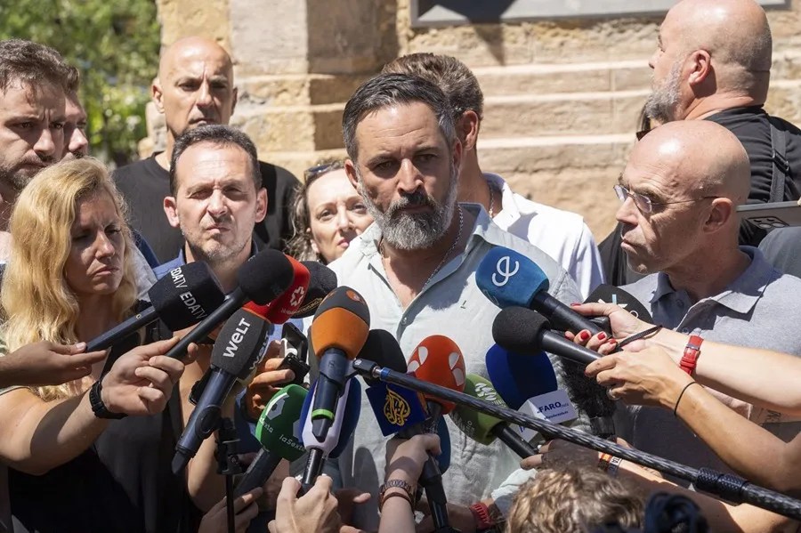 Abascal pide la militarización de la frontera de Ceuta con Marruecos