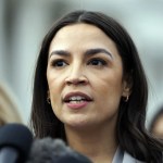 La congresista estadounidense Alexandria Ocasio-Cortez cuenta que ha congelado sus óvulos