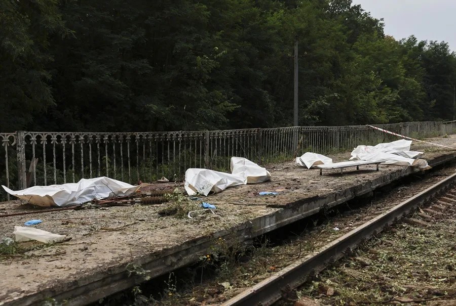 Al menos 17 muertos y 44 heridos en ataques rusos sobre la región de Kiev