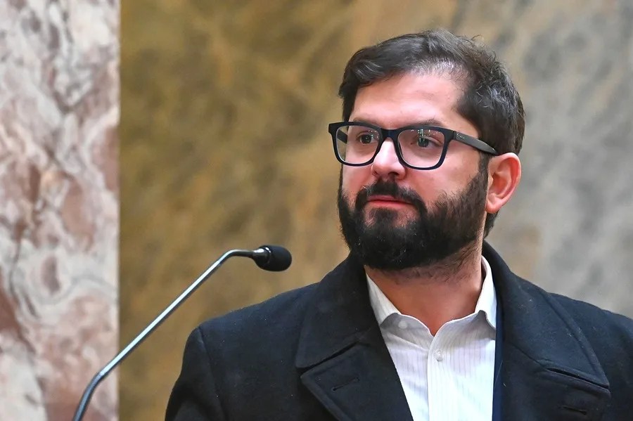 El expresidente Boric pide coherencia en la política y asegura que Maduro "se había robado las elecciones"