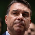 Flávio Bolsonaro dice que abrirá 500.000 cupos en las cárceles tras la cita con un ministro de Bukele