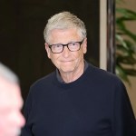 Bill Gates propone reservar empleos para humanos ante el avance de la IA