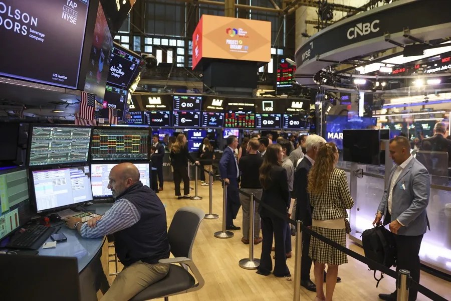 Wall Street cierra en rojo otra jornada marcada por el estrecho de Ormuz y las dudas sobre su reapertura