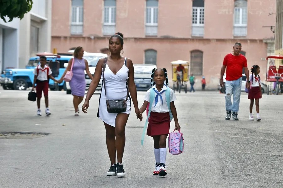 Cuba comenzará el curso escolar con falta de profesores y "dificultades tremendas"
