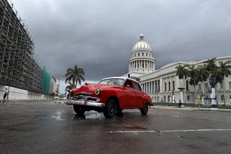 Estados Unidos envió más agentes de inteligencia a Cuba para escalar su presión, según el medio Politico