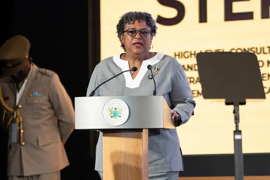 Delcy Rodríguez recibe en Caracas a la primera ministra de Barbados para revisar la cooperación