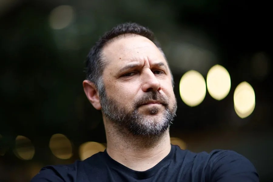 El director de cine argentino Demián Rugna: "Hacer historias locas y en español no me ha hecho el camino más fácil"