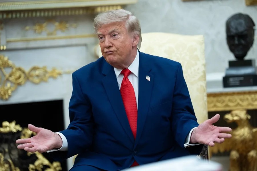 Trump reconoce escasez de algunas armas pero dice que EE.UU. tiene munición suficiente