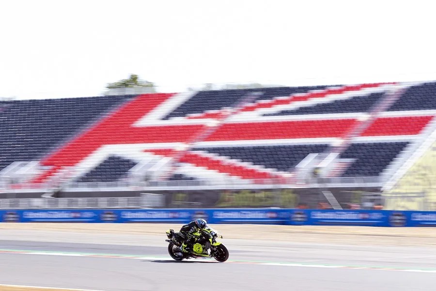 El piloto español Raúl Fernández en el Gran Premio de Gran Bretaña de Motociclismo en el circuito de Silverstone