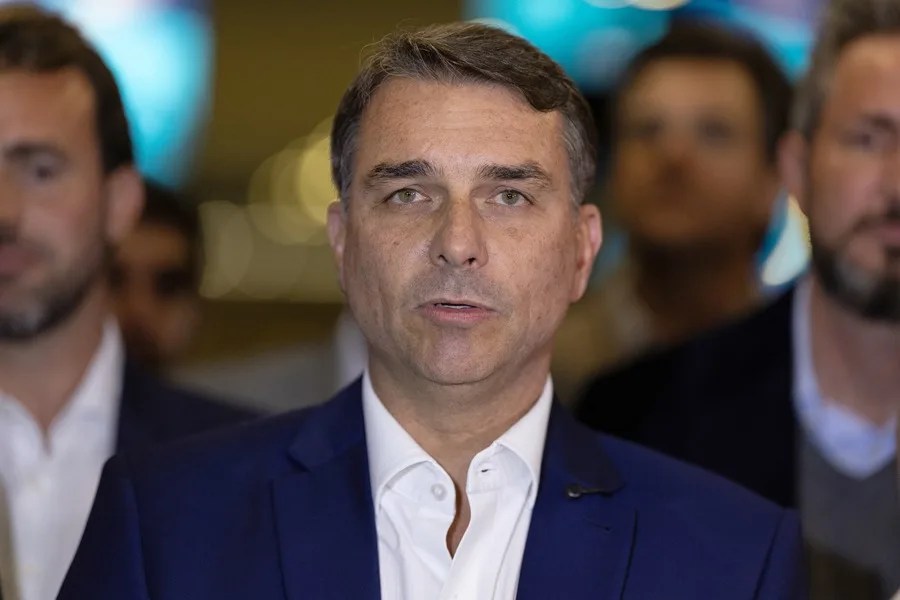 Flávio Bolsonaro promete un tren que una las capitales del empobrecido noreste brasileño