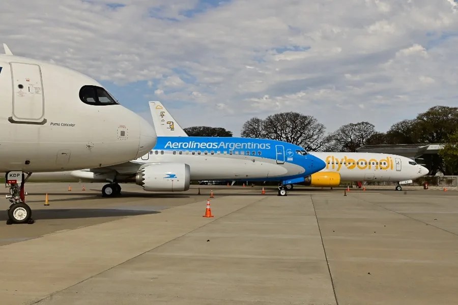 Justicia argentina embarga cuentas de la aerolínea Flybondi en medio de crisis operativa