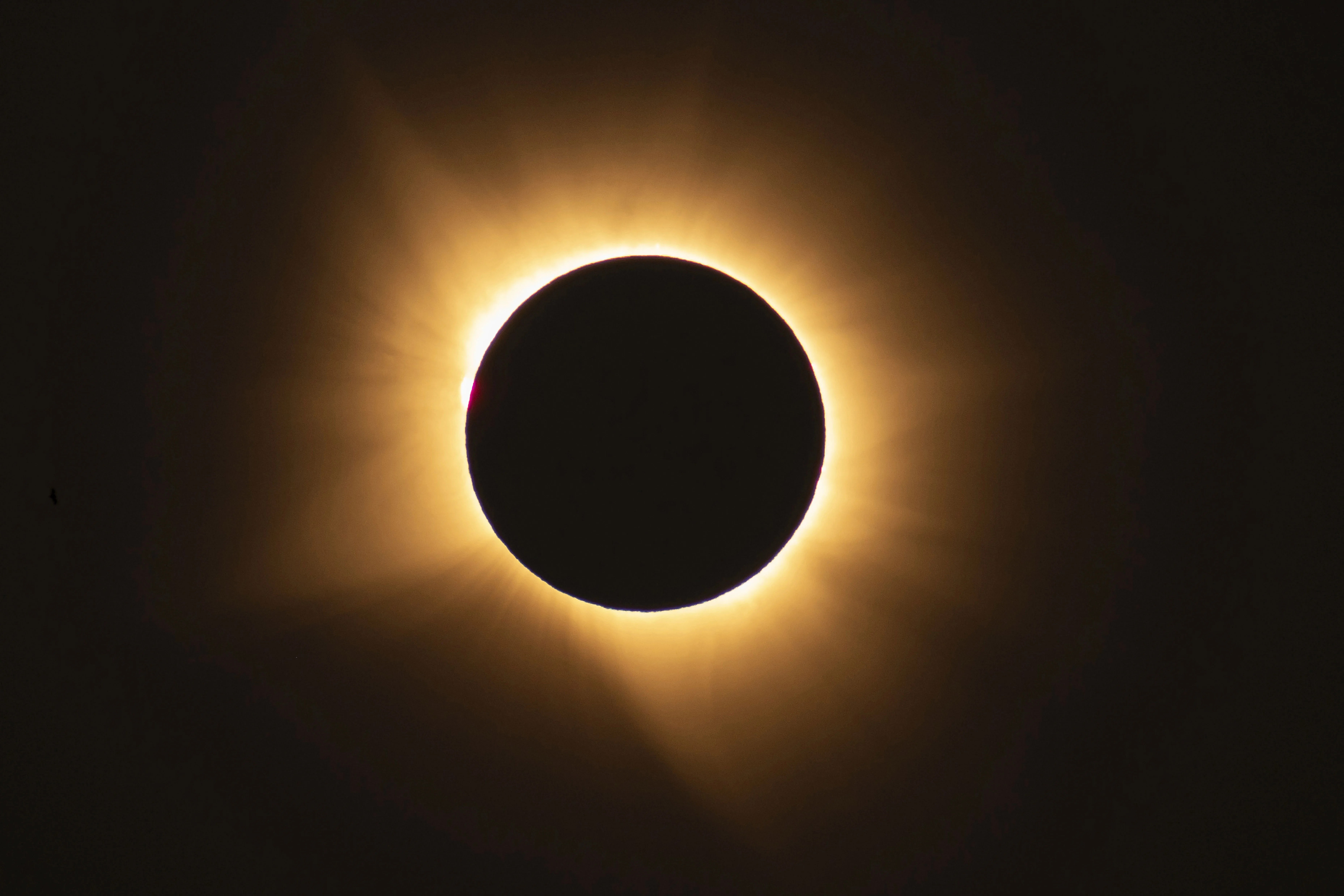 Vista del eclipse total de Sol. EFE/Pedro Puente Hoyos