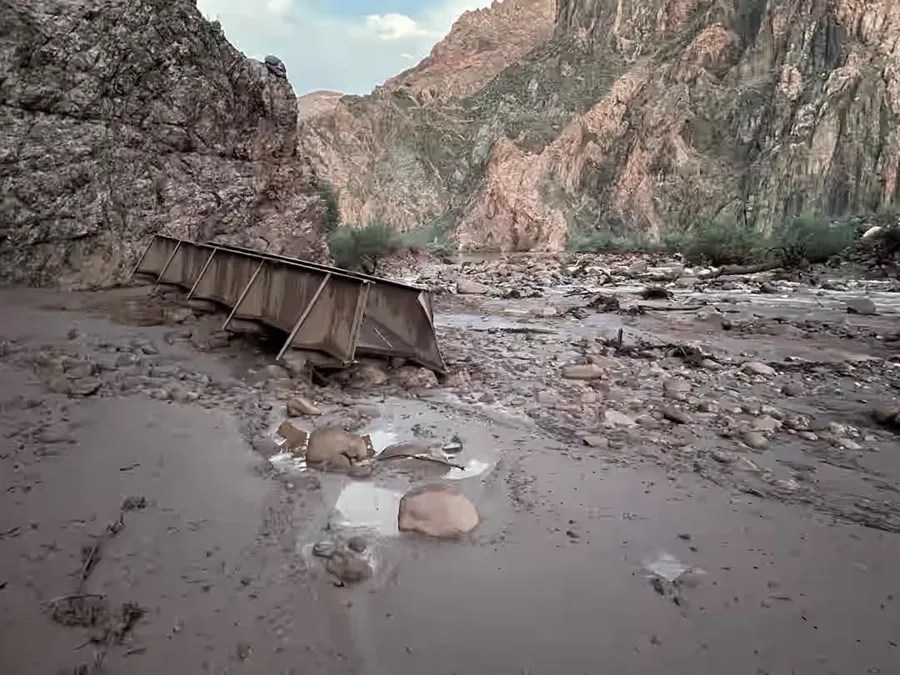 Dos muertos y unos 15 desaparecidos tras inundación repentina en el Gran Cañón en Arizona