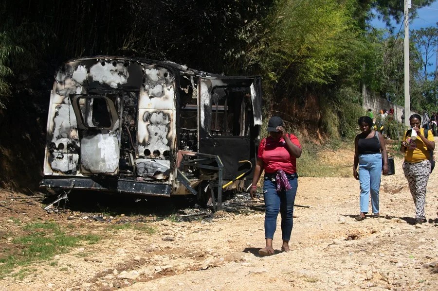 Liberan a 13 de los 60 rehenes secuestrados por una banda en Kenscoff, Haití