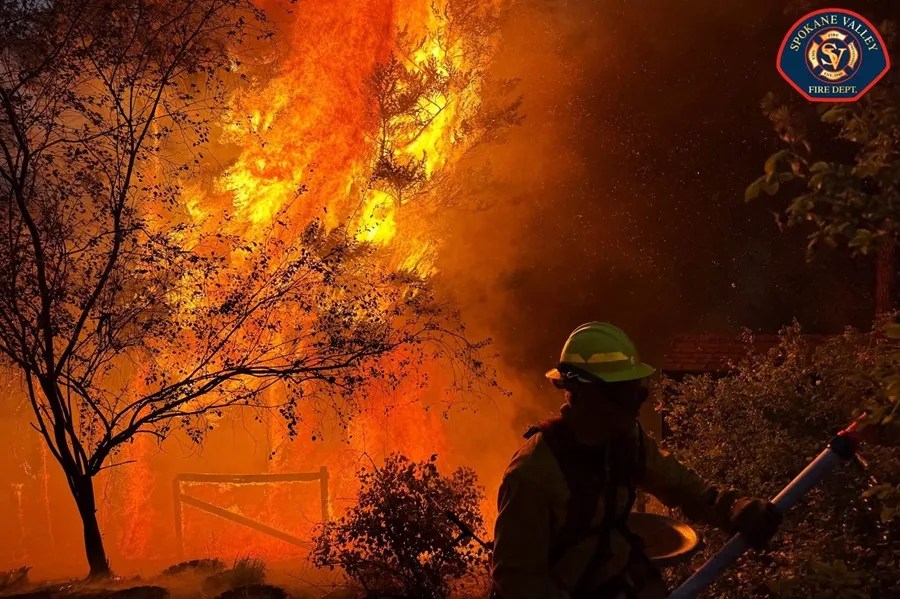 EE.UU. en máximo nivel de alerta por los incendios forestales ante 94 grandes focos activos