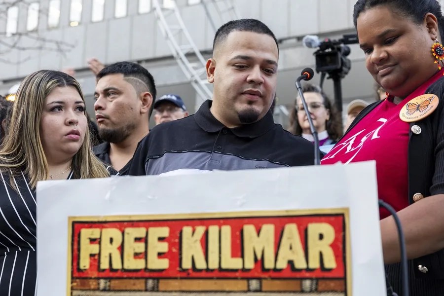 El Gobierno de EE.UU. pide reactivar los cargos contra Kilmar Abrego García, migrante deportado "por error"