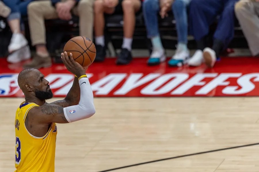 Los 76ers de LeBron James debutarán en el Madison Square Garden y visitarán a los Lakers en Navidad