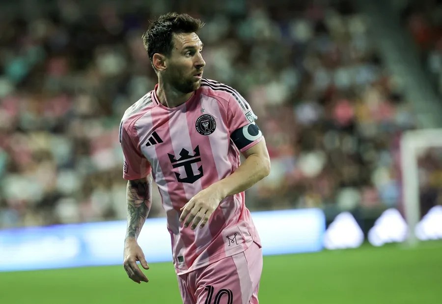 Lionel Messi regresa a la cancha con el Inter Miami tras el fallecimiento de su padre