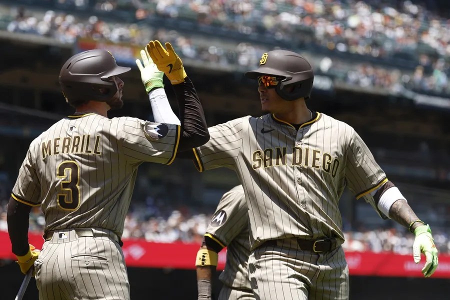 La MLB aprueba la venta de los Padres de San Diego al grupo liderado por José E. Feliciano