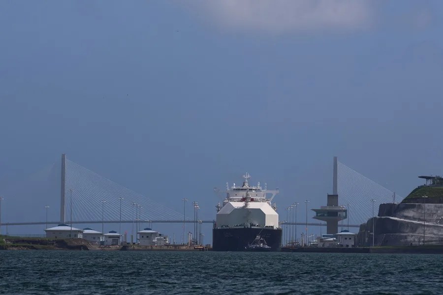 La cuenta de ahorros del Canal de Panamá: millones de litros de agua en lagos artificiales