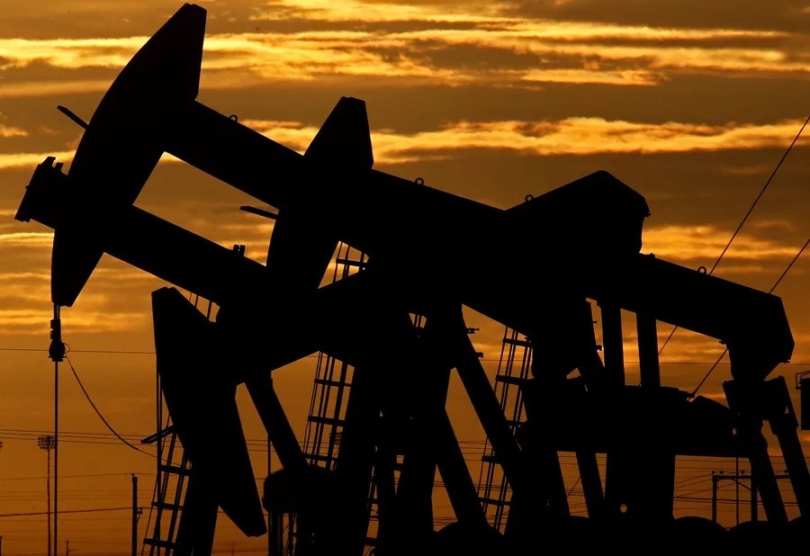 El petróleo de Texas cierra agosto en 85,76 dólares tras los ataques entre Estados Unidos e Irán