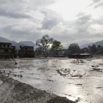 Una inmensa riada deja 160 víctimas en Nepal y China y casi 800 desaparecidos