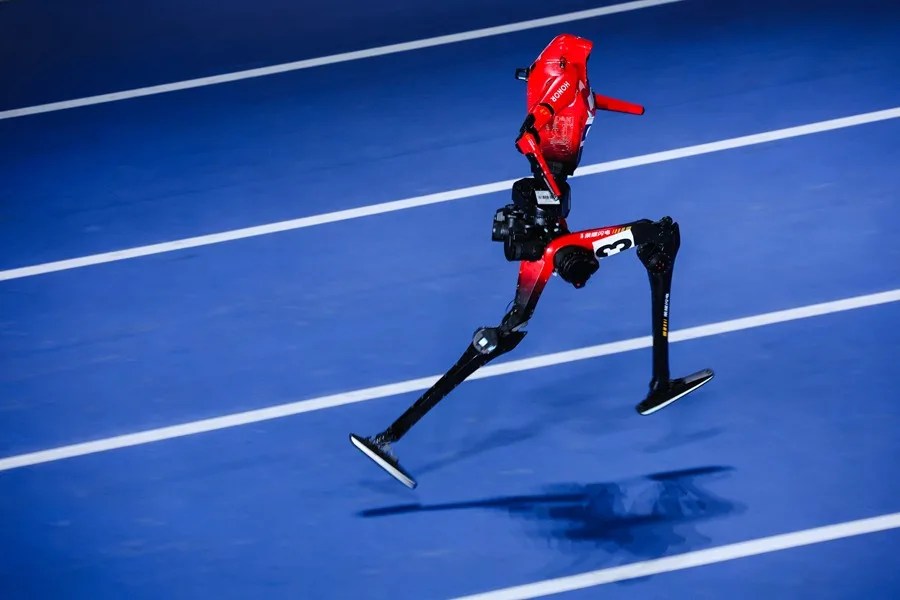 Robot chino supera récord mundial humano en la competencia de atletismo de los 100 metros